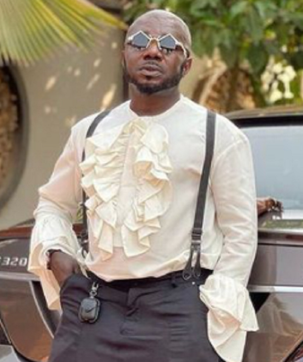 Social media influencer and fashionista, Osebo