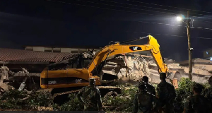 Security agencies rescue 20 pipo from di rubble