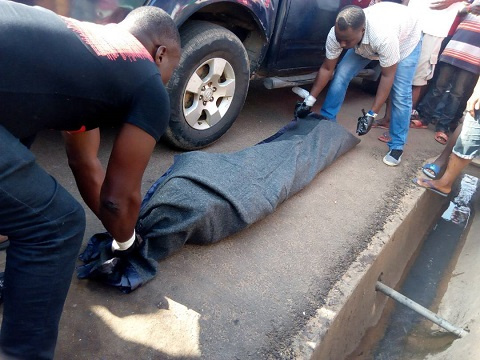 The armed robber was lynched by some angry youth of Sepe Buokrom