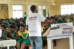 Daniel Kwadjo Asempa addressing the students