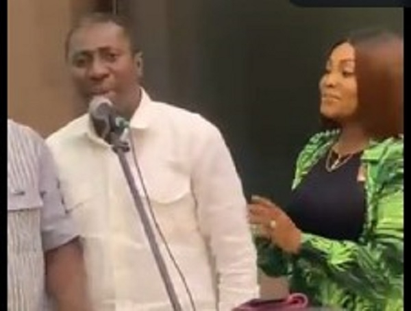 Alexander Afenyo-Markin (in white) singing Catholic Hymnal 350 – ‘Guide Me, O You Great Redeemer’