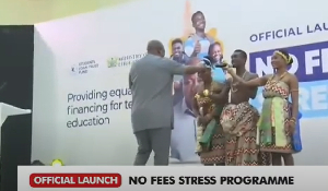 John Dramani Mahama appreciating the performers