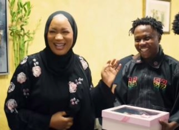 Kyekyeku meets Samira Bawumia