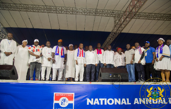 Akufo-Addo in a group photo with NPP national executives