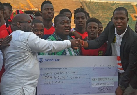 Asante Kotoko faithfuls donated 10000ghs to the team and a bipolar pressure machine