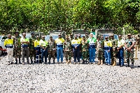 Major-General Oppong-Peprah in a group photo with staff of AngloGold Ashanti’s Obuasi mine