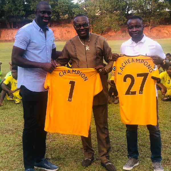 Wolverhampton Wanderers official Seyi Olofinjana and AshantiGold's Dr Kwaku Frimpong and CEO Frederi
