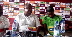 Paa Kwesi Fabin with goalkeeper Felix Annan