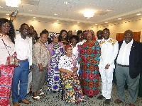 Samira Bawumia in a group picture with Ghanaian community in Connecticut