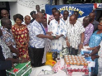 Government presents items to Lante Djan We for Homowo