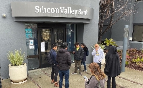 Silicon Valley Bank collapsed Friday morning after a stunning 48 hours