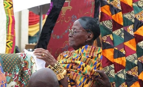 The late Asantehemaa is the mother of the Otumfuor Osei Tutu II
