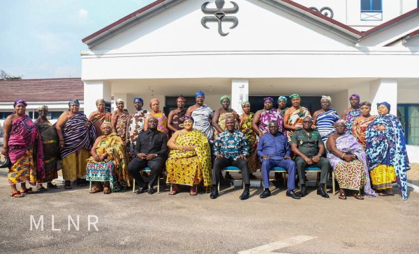 Samuel Abu Jinapor with the queen mothers