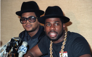 Run-DMC members Darrell 'DMC' McDaniels, left, and DJ Jam Master Jay, right in 1986