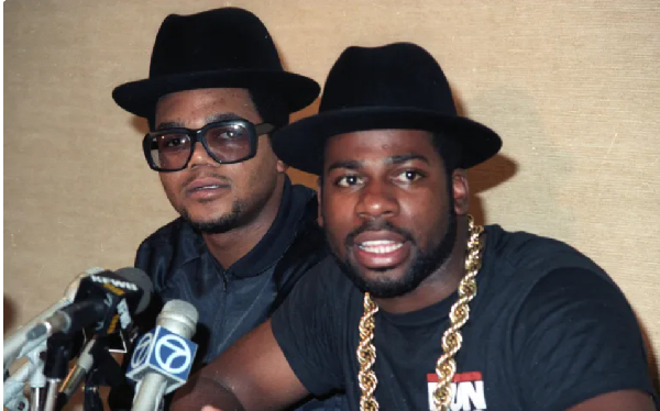 Run-DMC members Darrell 'DMC' McDaniels, left, and DJ Jam Master Jay, right in 1986