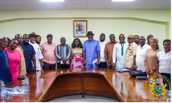 The stakeholders agreed to establish a common platform to address concerns and grievances