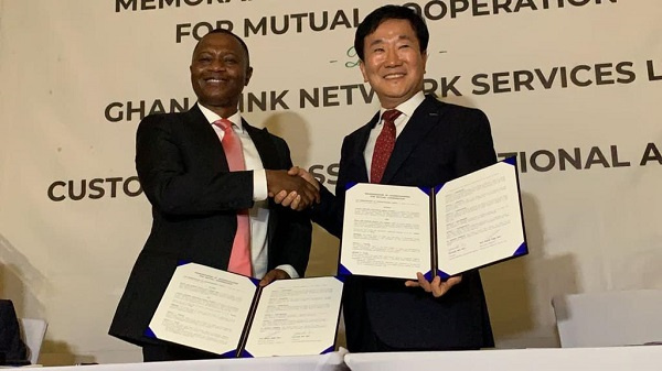 Ghana Link Chairman Nick Adjei and Chairman Kim Yoon Shik