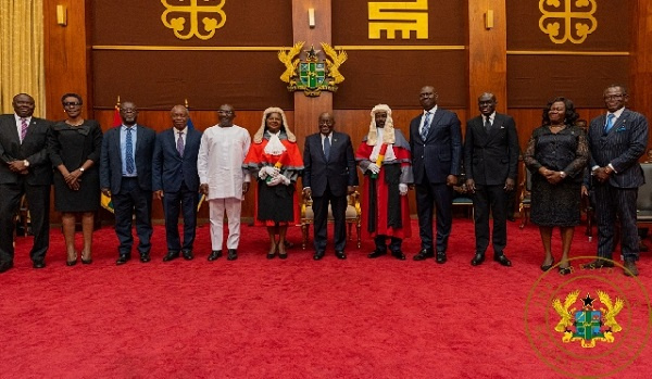 President Akufo-Addo in a picture with the new Justices , VP Bawumia and some other dignitaries