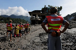 Death toll from Nepal-Tibet flood surpasses 470 as barrier lake threatens