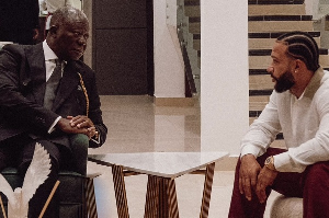 Asantehene, Otumfuo Osei Tutu II (L) and Memphis Depay (R)