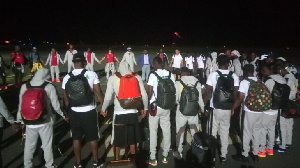 The Ghanaian national team gathered to offer a word of prayer to God for journey mercies.