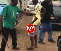 Man grips lottery agent who bolted with his jackpot