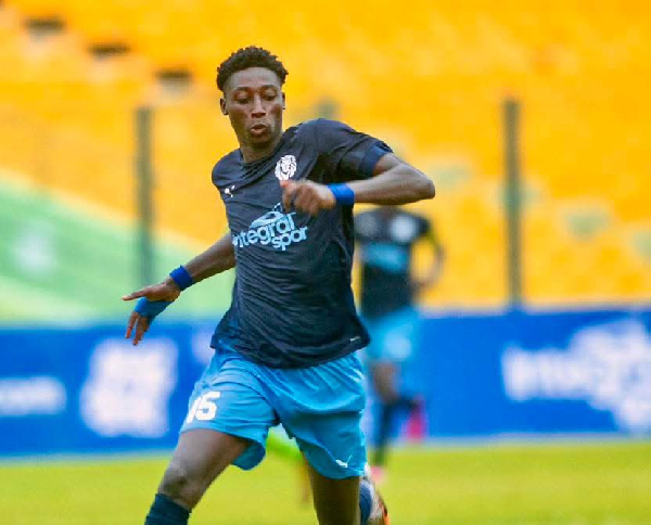 Musah Hamzata (pictured) has signed a three-year deal with Asante Kotoko