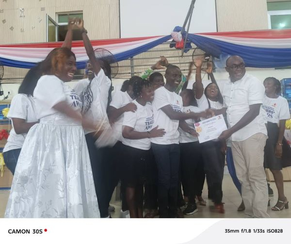 Dr Kingsley Agyemang and some teachers who were awarded for their service
