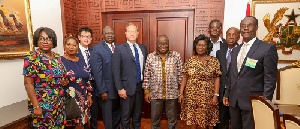 Nana Addo (4th from right) in picture with delegation from British Airways