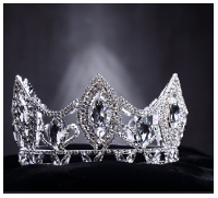 An image of a beauty crown/Tiara