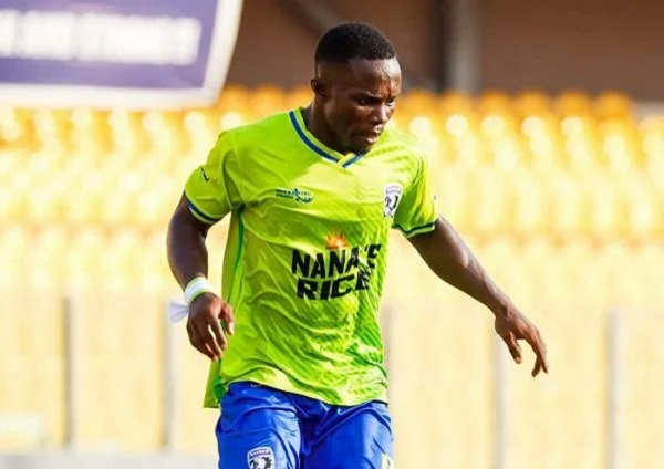 ‘Forgive me one last time’ - Bechem United's Augustine Okrah apologizes for headbutting referee
