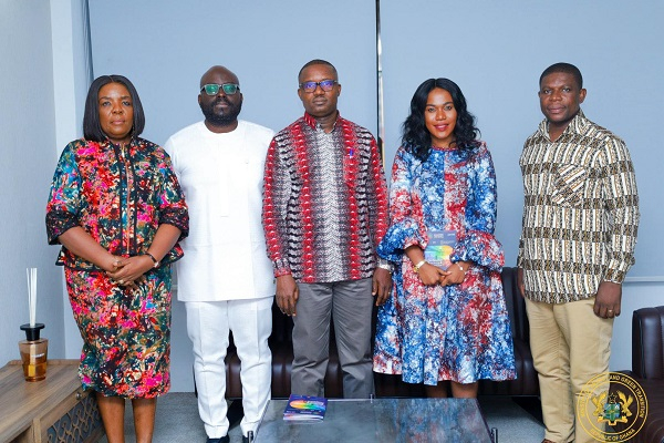 Officials from the Ministry of Energy and AETC officials