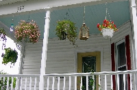 A haint blue porch ceiling. Photo: Wikimedia Commons/Lake Lou