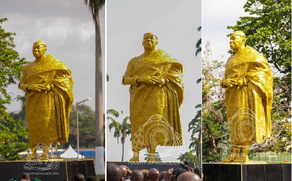 The statue captures Otumfuo Osei Tutu II dressed in his royal regalia