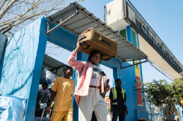 Students leave the Cheikh Anta Diop University following the death of a student