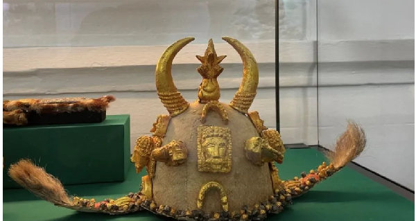 A ceremonial cap worn by courtiers at coronations is among the items now on display in Kumasi