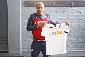 Andre Ayew Swan New