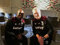 Stephen Appiah with West Ham coach David Moyes