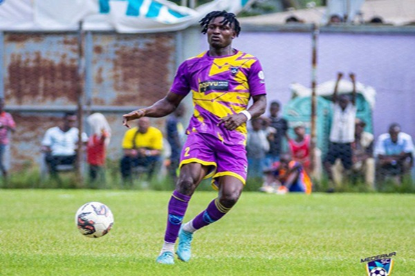 Defender Nurudeen Abdulai seals new 3 year deal with Dunfermline Athletic