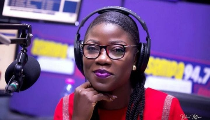 Don\'t earn GHc500 and go blindly defending politicians on GHc20K salary - Vim Lady to youth