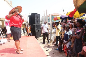 Maame Yeboah Asiedu addressing Dome Market Women