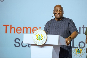 President John Dramani Mahama Kwahu Business Forum000