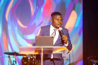 Comedian, Parrot Mouth