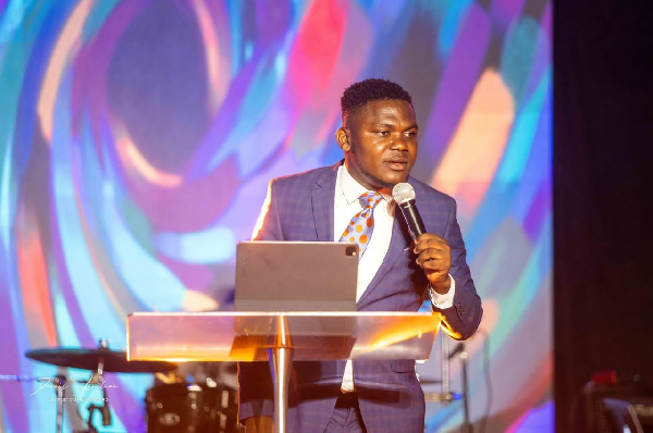 Comedian, Parrot Mouth