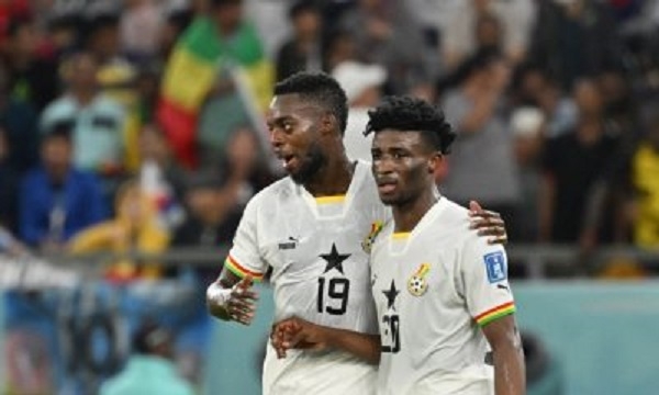 L-R Inaki Williams and Mohammed Kudus