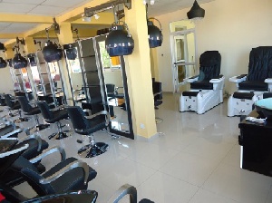 Low turnout at a salon