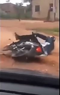 Drunk falls off his motorbike
