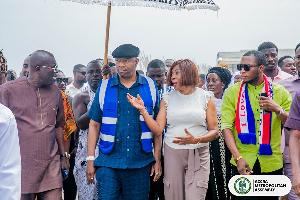 The Mayor of Accra (R) interacting with Ga Mantse (L) during the tour