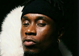 EL joins artistes like Sarkodie and MOG Beatz as a signee