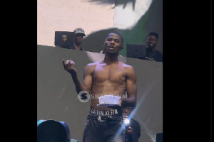 Ghanaian musician Kwesi Arthur on stage with the bowl